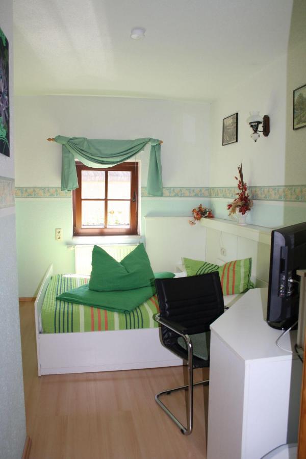 Doppelzimmer-In-Wiesa Thermalbad Wiesenbad Екстериор снимка